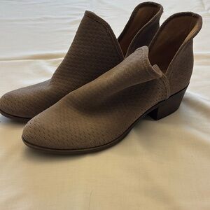Lucky Brand Textured Brown Ankle Booties